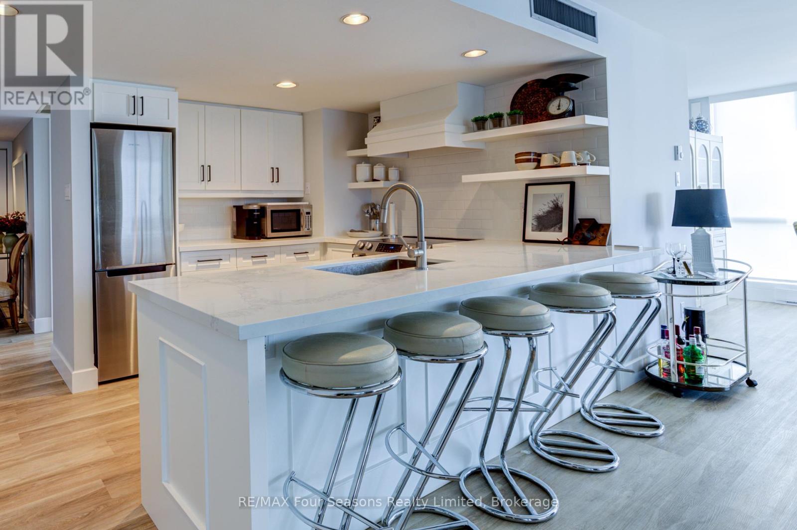 Photo 8 of 501 24 Ramblings Way, Collingwood ON