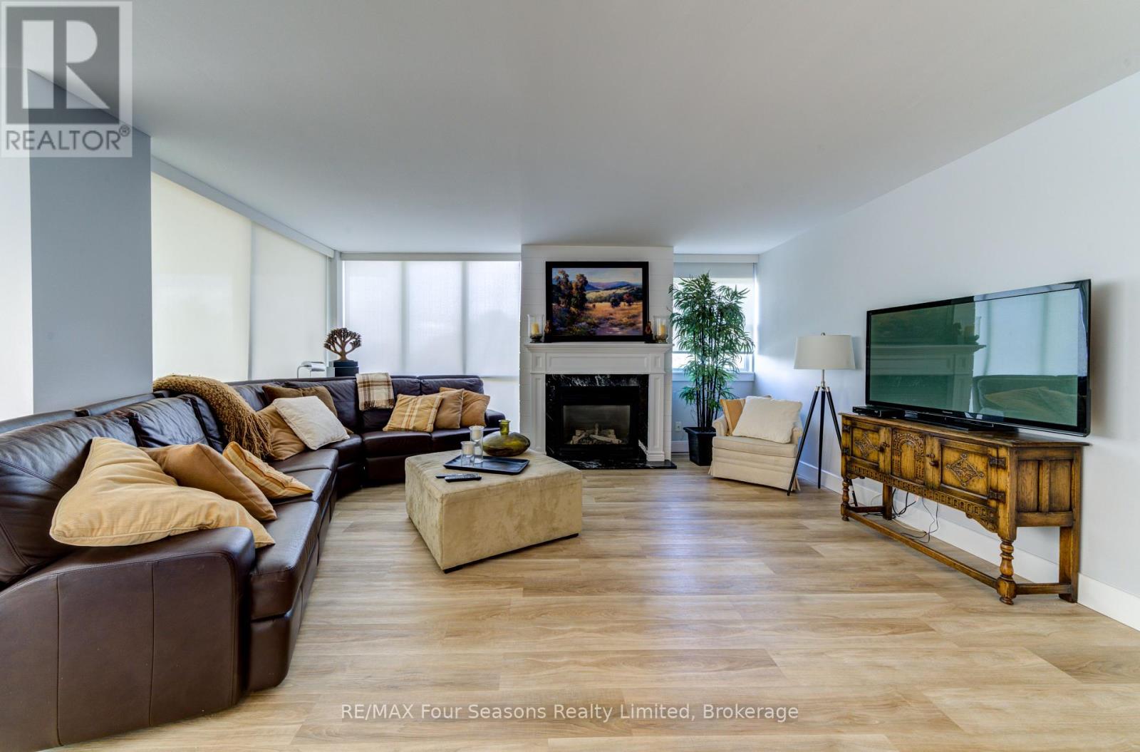 Photo 11 of 501 24 Ramblings Way, Collingwood ON