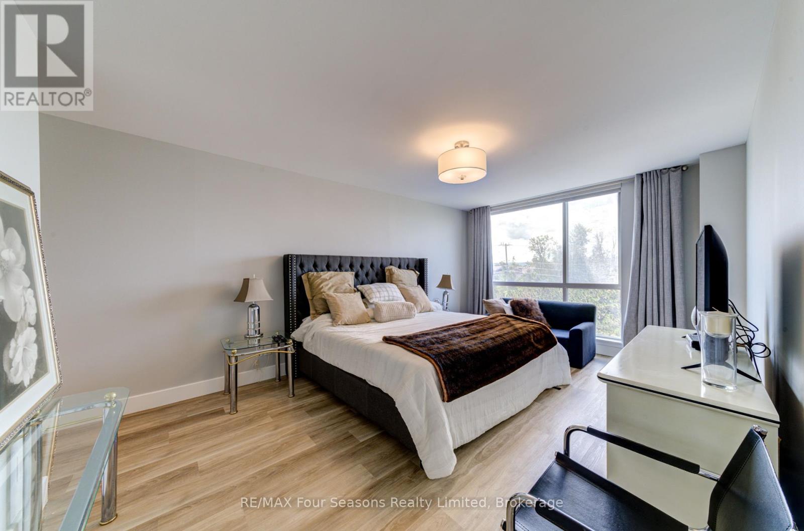 Photo 25 of 501 24 Ramblings Way, Collingwood ON