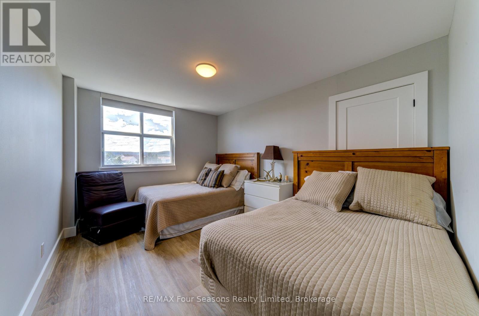 Photo 4 of 501 24 Ramblings Way, Collingwood ON