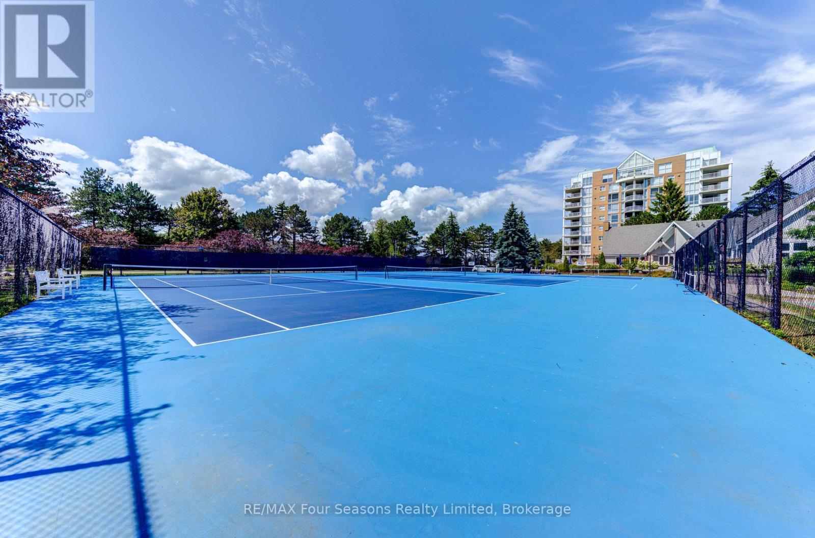 Photo 12 of 501 24 Ramblings Way, Collingwood ON