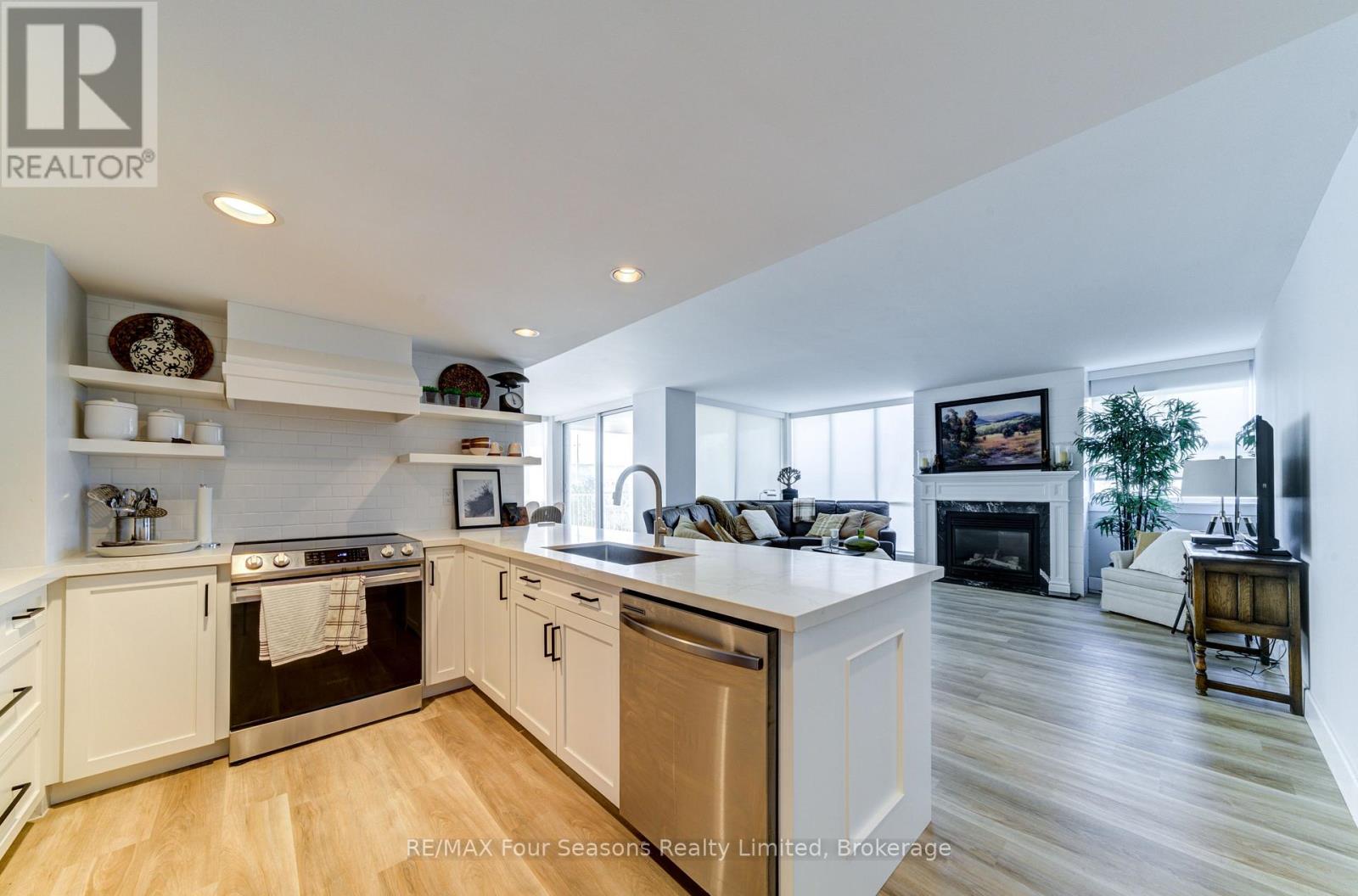 Photo 27 of 501 24 Ramblings Way, Collingwood ON