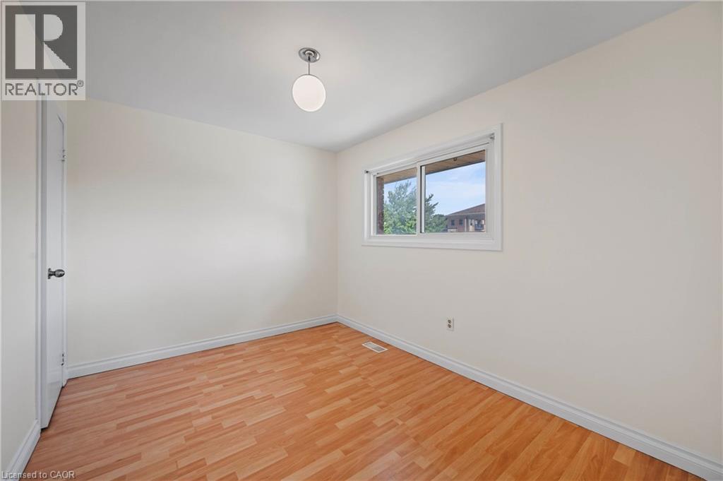 Photo 19 of 91 Wilfred Avenue, Kitchener ON