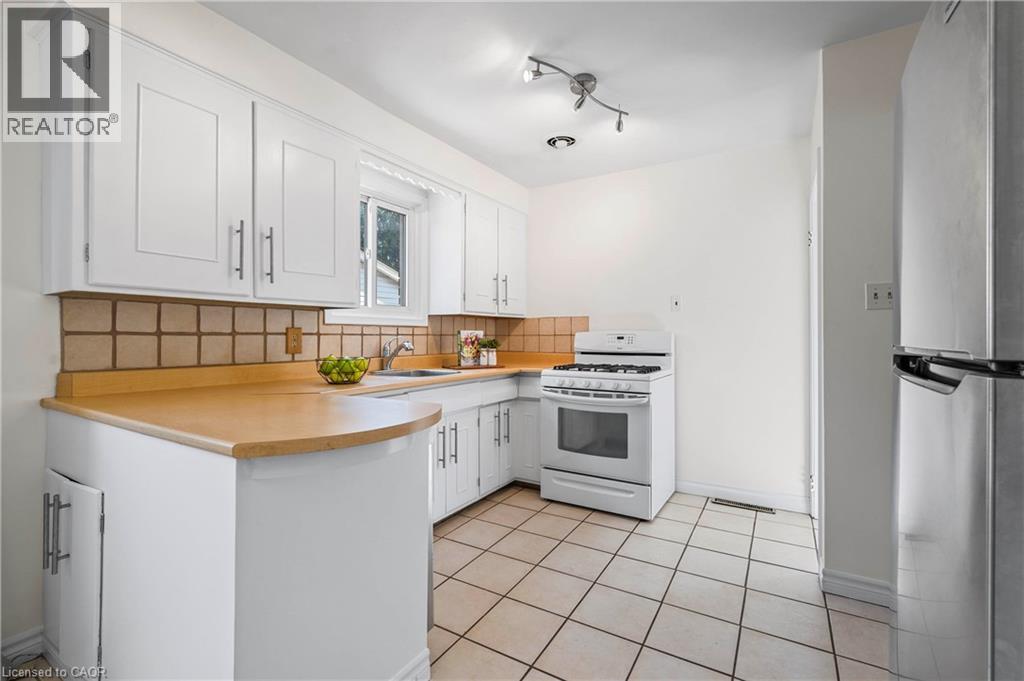Photo 6 of 91 Wilfred Avenue, Kitchener ON