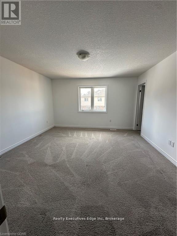 Photo 13 of 49 Dallan Drive, Guelph ON
