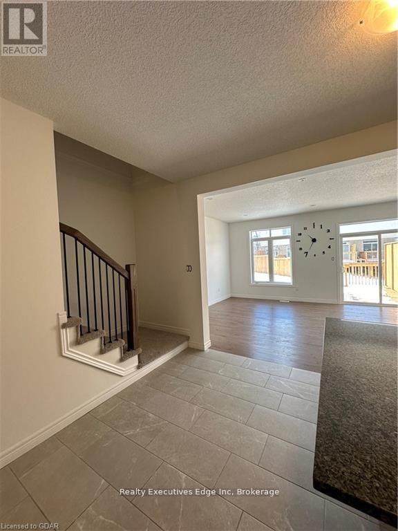 Photo 5 of 49 Dallan Drive, Guelph ON