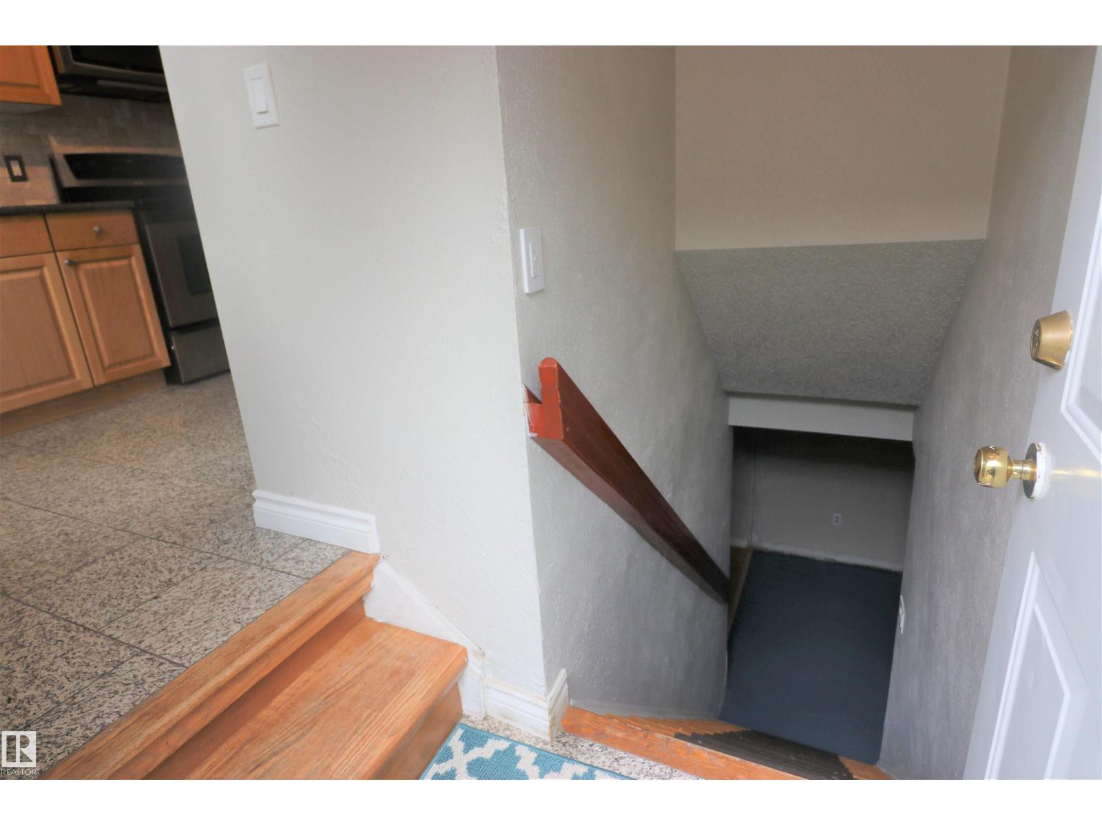 Photo 5 of 4317 54 St, Beaumont AB