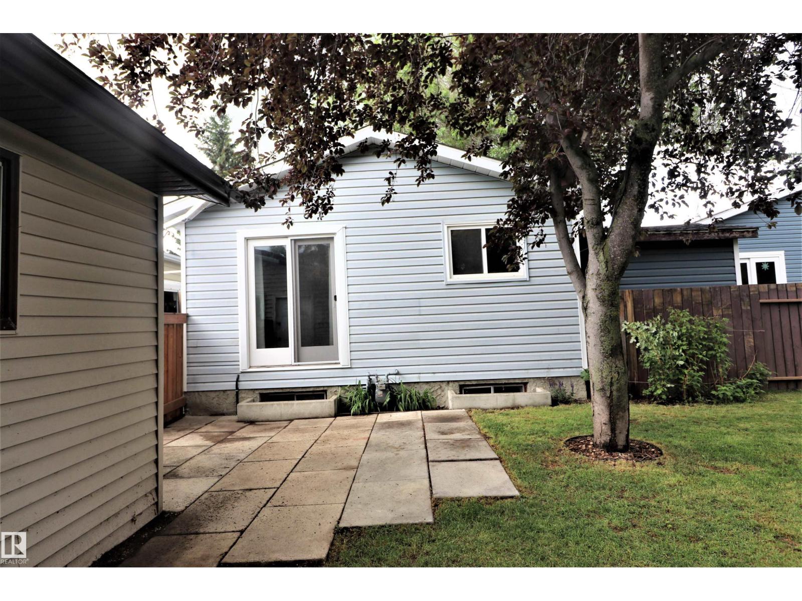Photo 2 of 4317 54 St, Beaumont AB