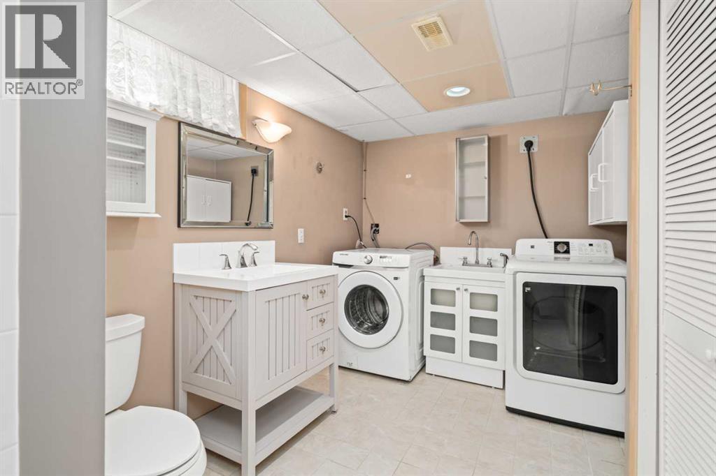 Photo 24 of 811 Seattle Drive Sw, Calgary AB