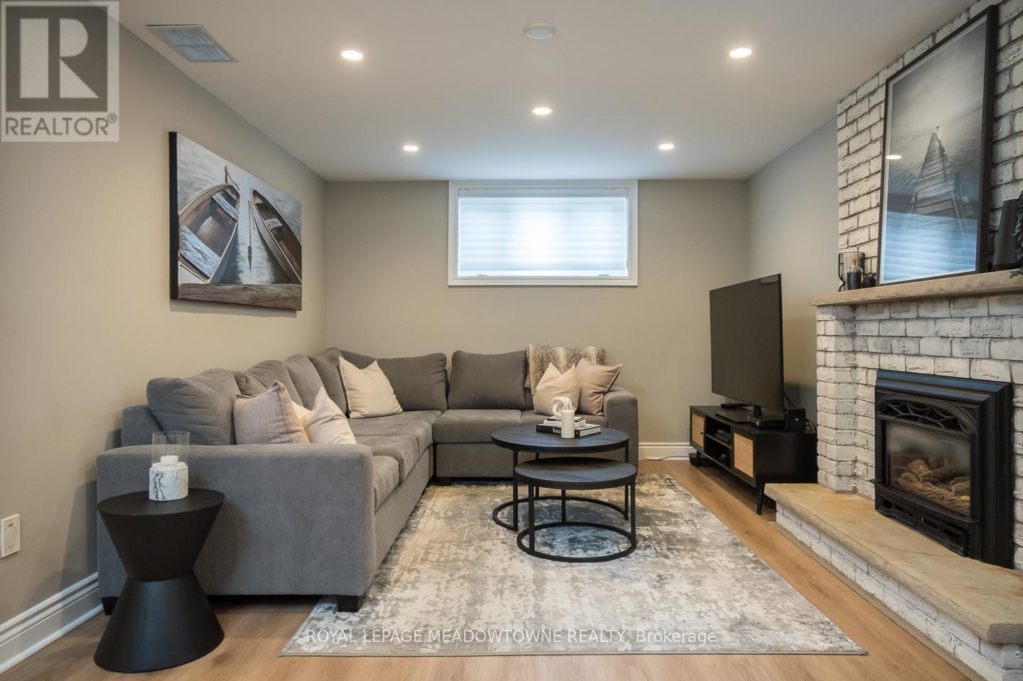 Photo 29 of 613 Foster Court, Milton ON
