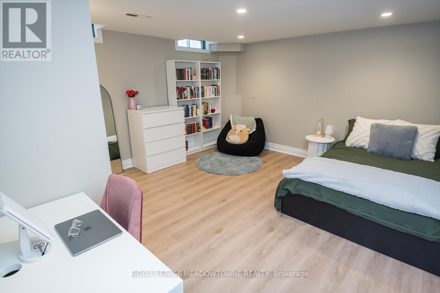 Photo 22 of 613 Foster Court, Milton ON
