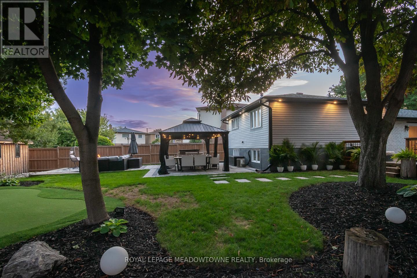 Photo 12 of 613 Foster Court, Milton ON