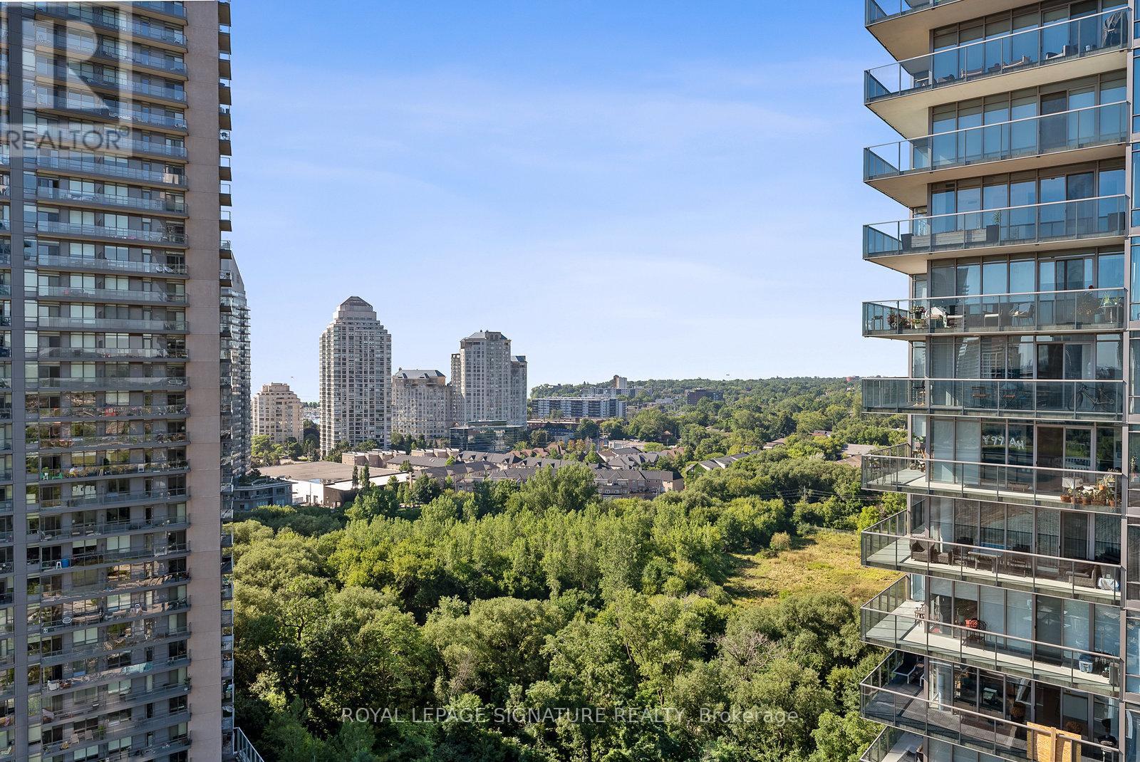 Photo 37 of 2005 90 Park Lawn Road, Toronto ON
