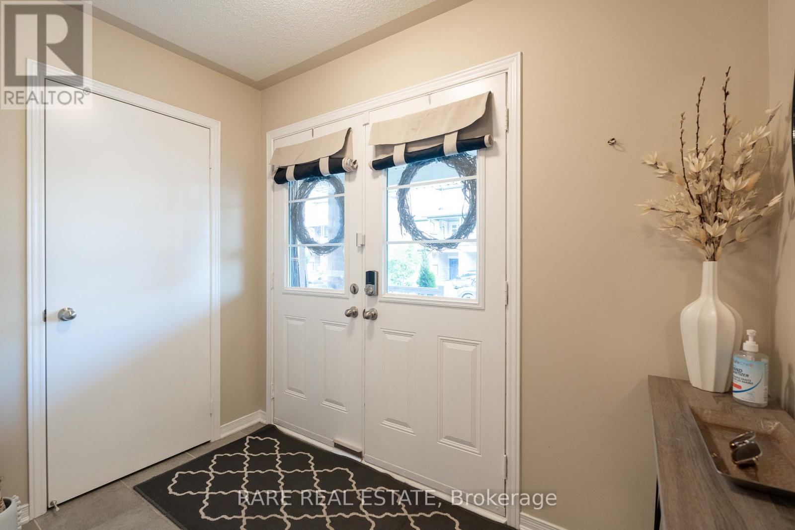 Photo 30 of 8 Lowes Hill Circle, Caledon ON