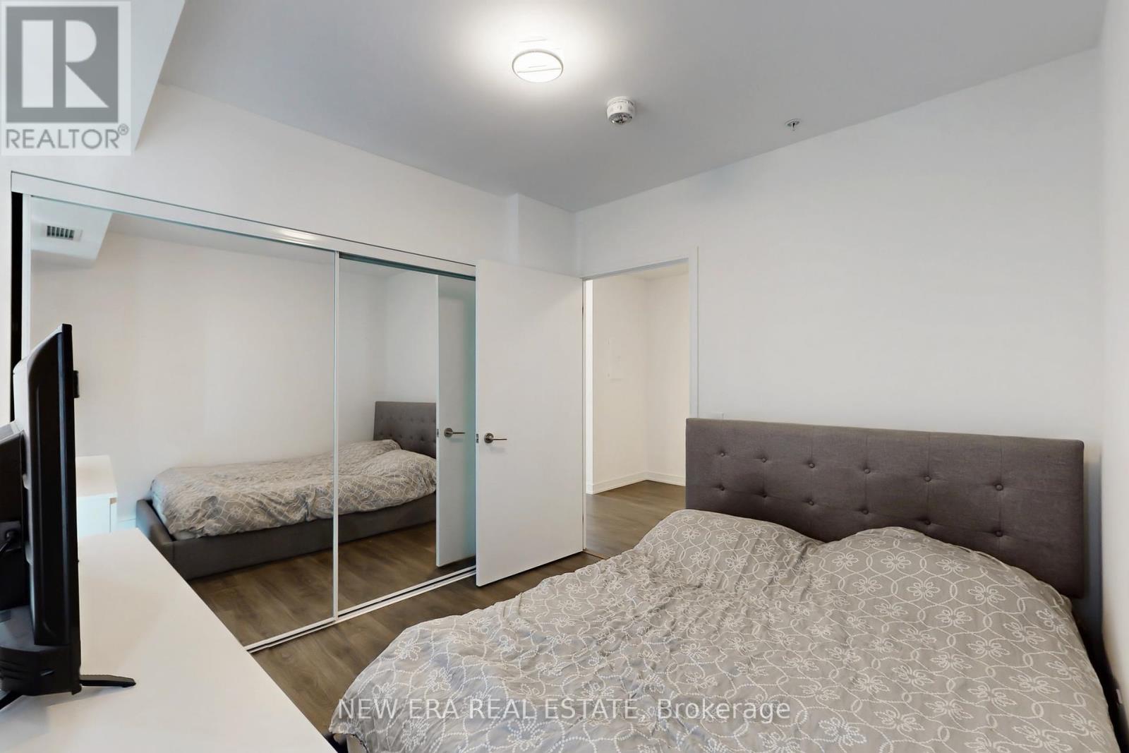 Photo 29 of 413 30 Samuel Wood Way, Toronto ON