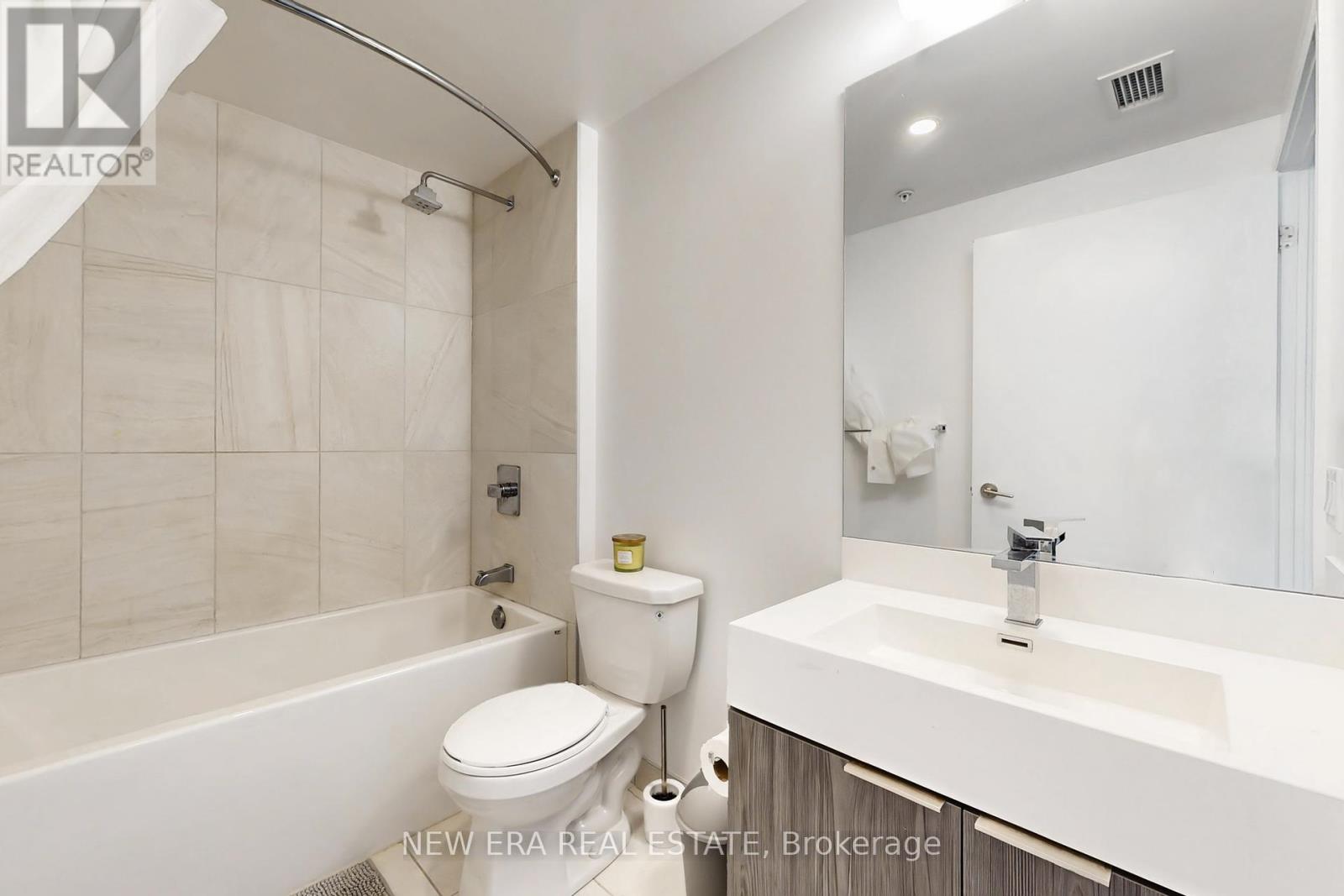 Photo 31 of 413 30 Samuel Wood Way, Toronto ON