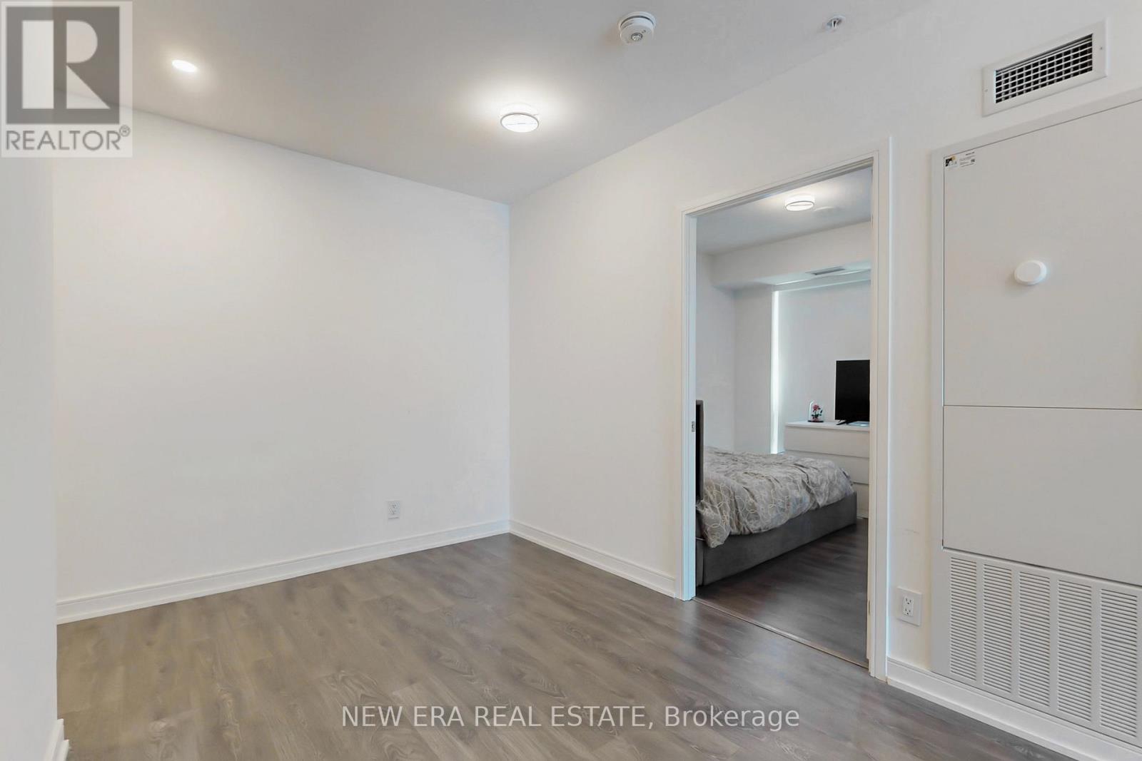 Photo 5 of 413 30 Samuel Wood Way, Toronto ON