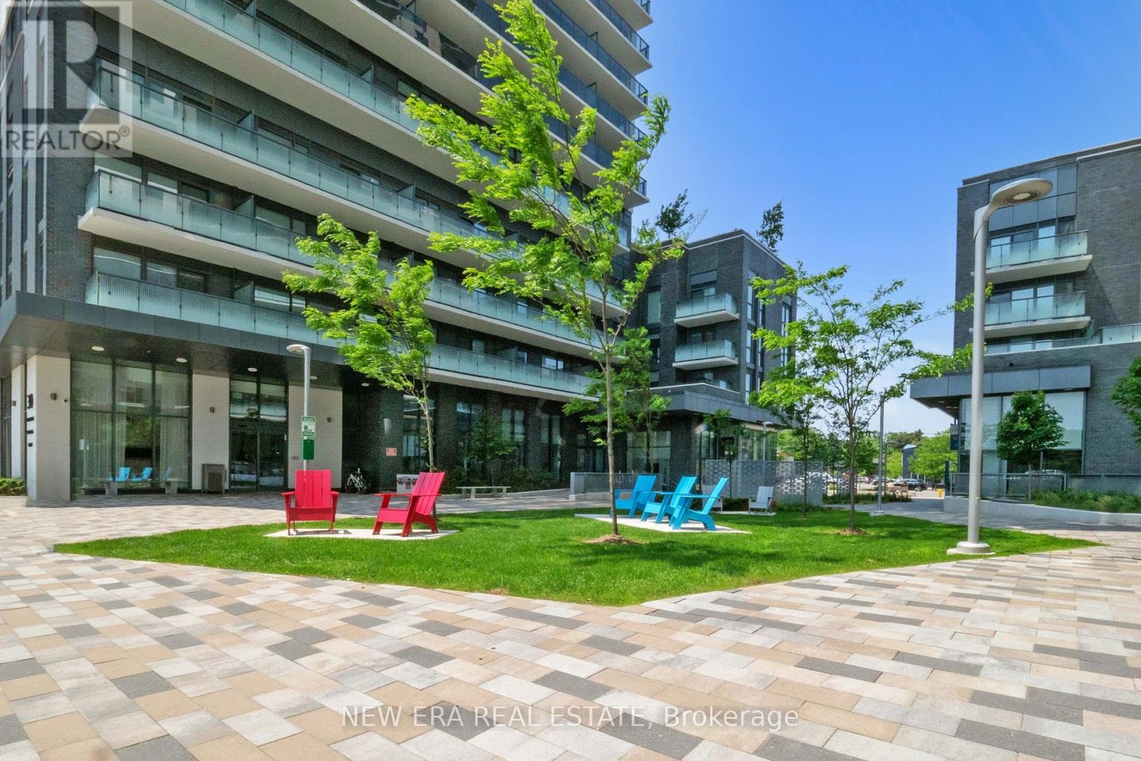 Photo 15 of 413 30 Samuel Wood Way, Toronto ON
