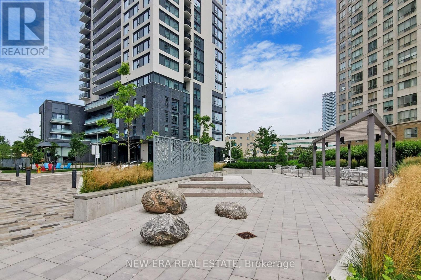 Photo 27 of 413 30 Samuel Wood Way, Toronto ON