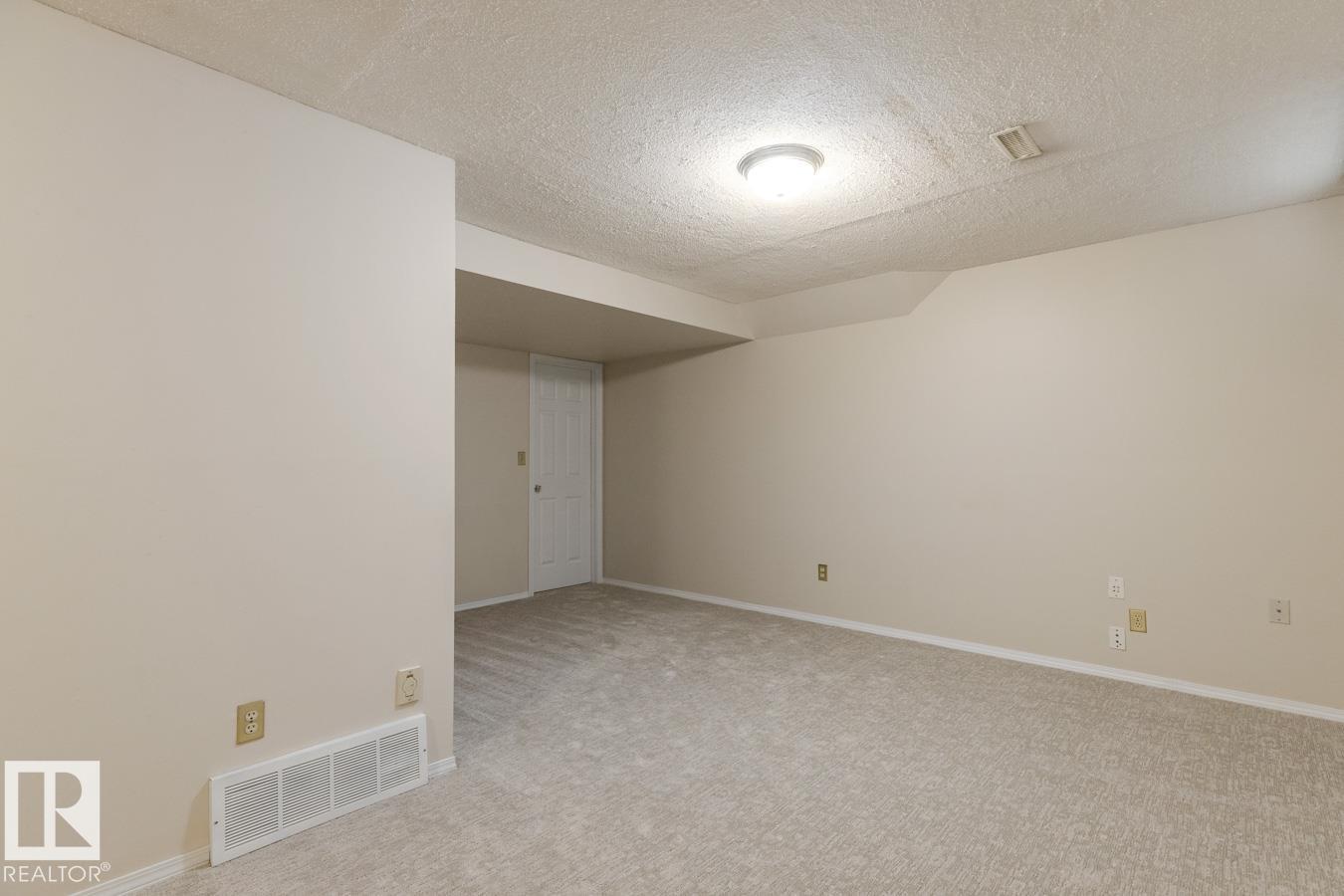 Photo 25 of 288 Regency Dr, Sherwood Park AB