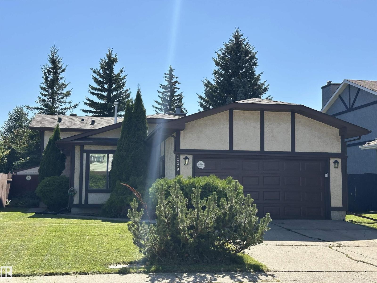 Photo 39 of 10439 16 Av Nw, Edmonton AB