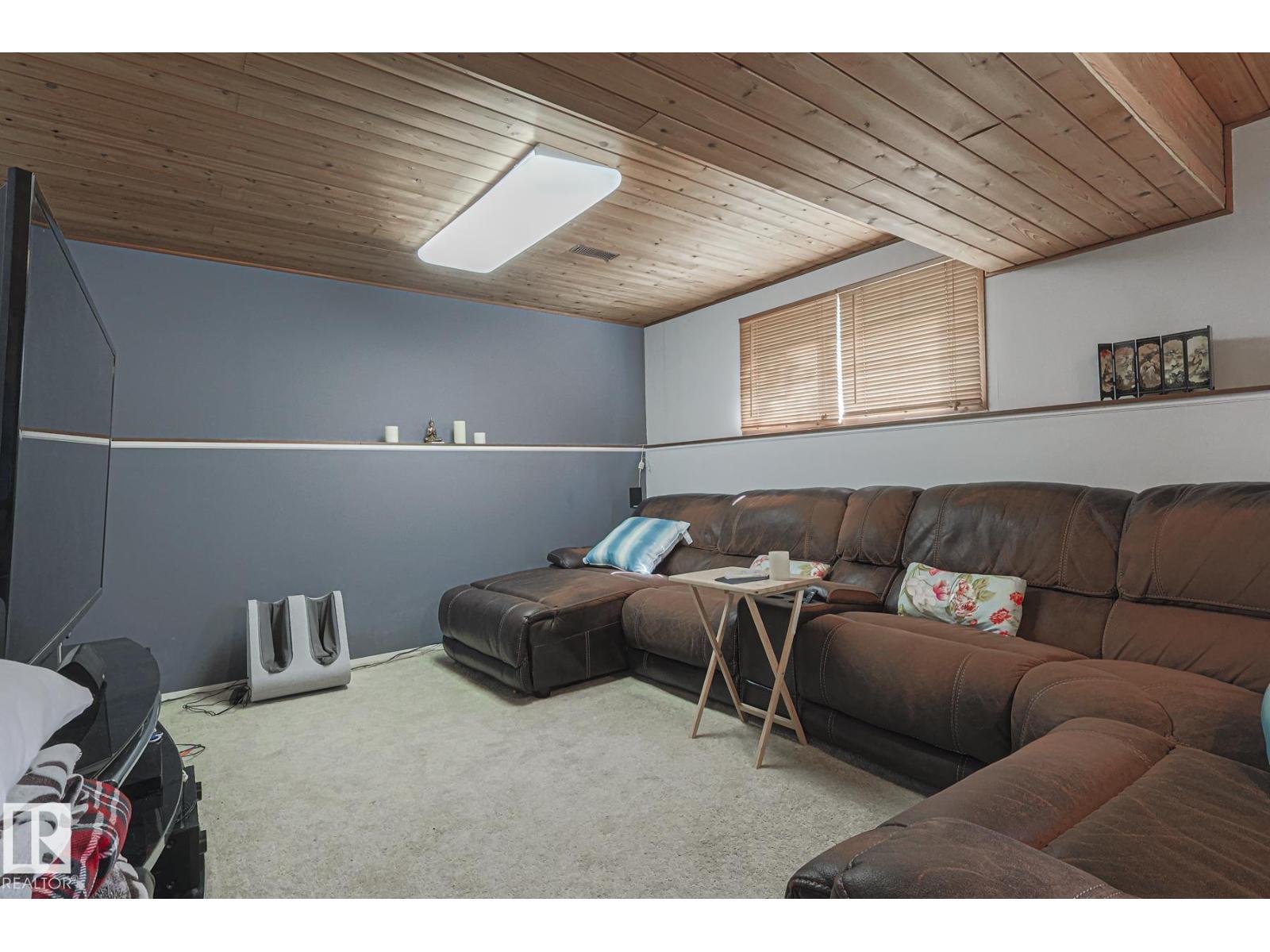 Photo 31 of 10439 16 Av Nw, Edmonton AB