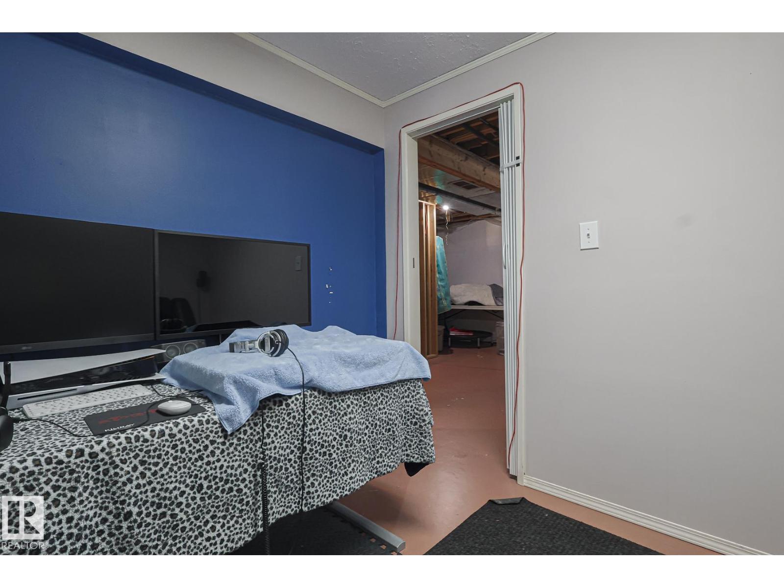 Photo 23 of 10439 16 Av Nw, Edmonton AB