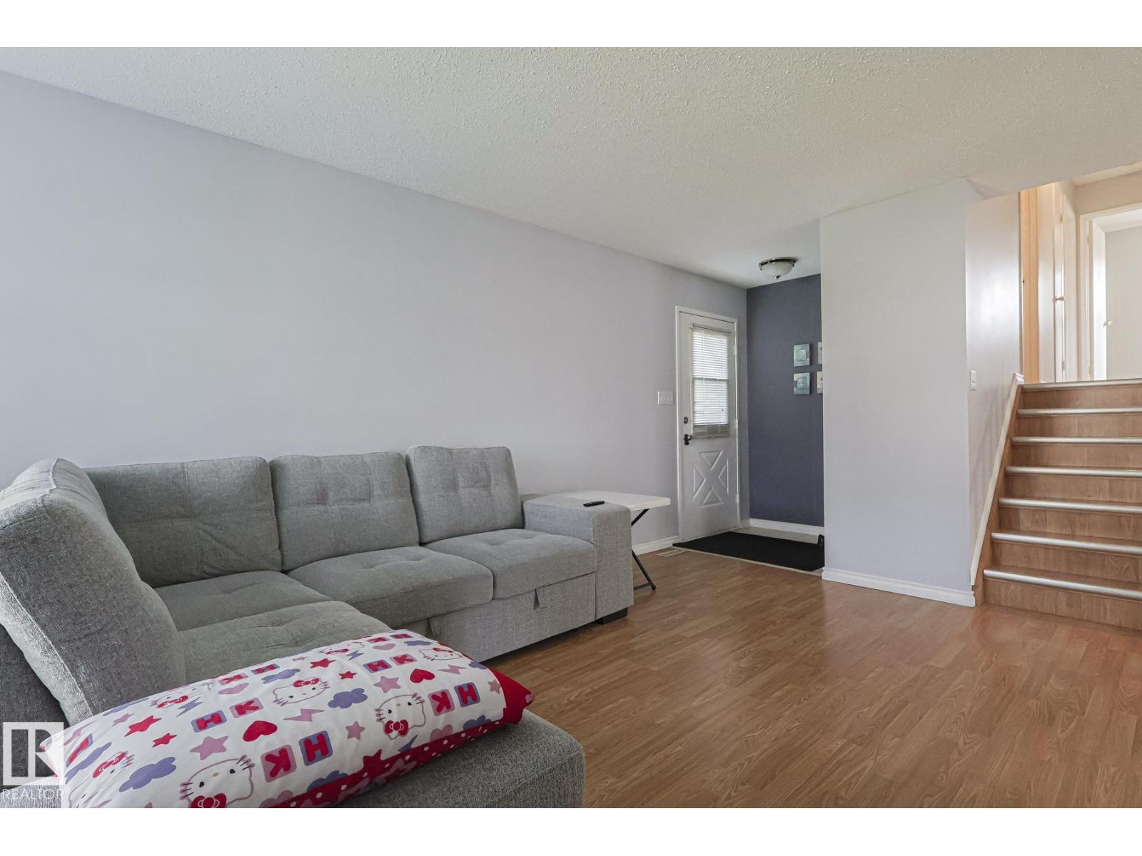 Photo 9 of 10439 16 Av Nw, Edmonton AB