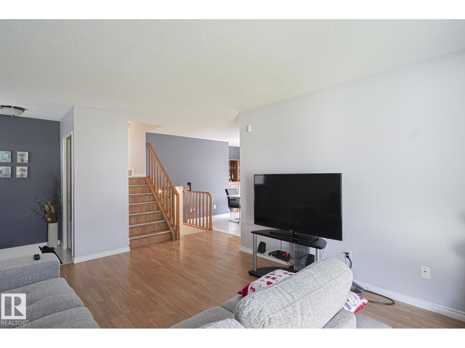 Photo 26 of 10439 16 Av Nw, Edmonton AB