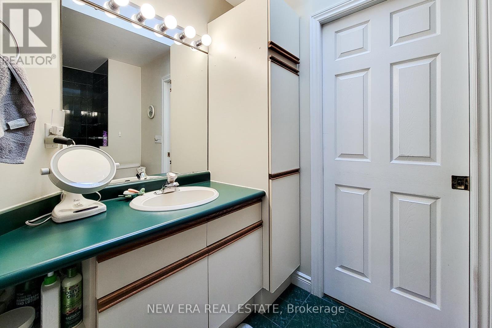 Photo 7 of 160 Davis Street, Port Colborne ON