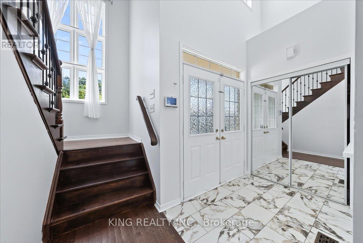 Photo 5 of 76 Blackburn Drive, Brantford ON