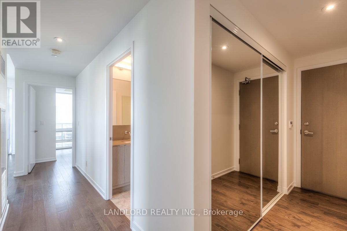 Photo 14 of 5804 100 Harbour Street, Toronto ON