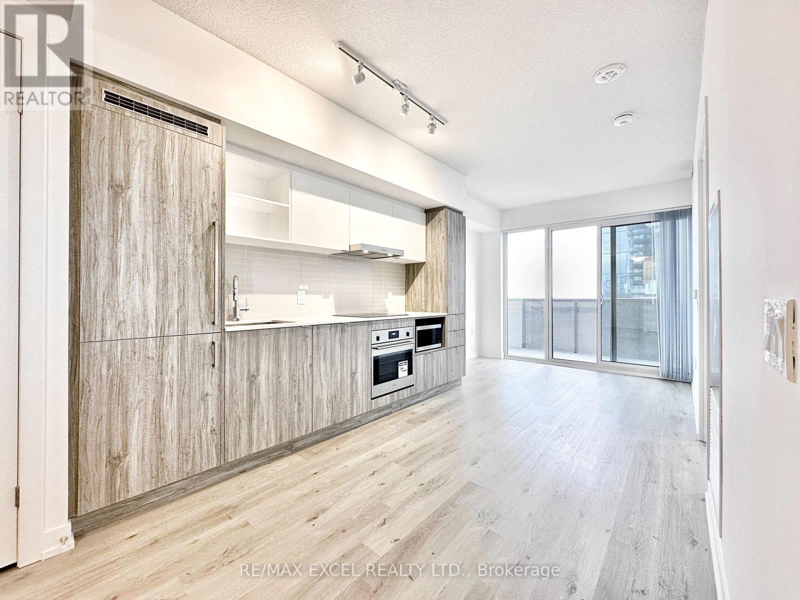 Photo 1 of 2908 138 Downes Street, Toronto ON
