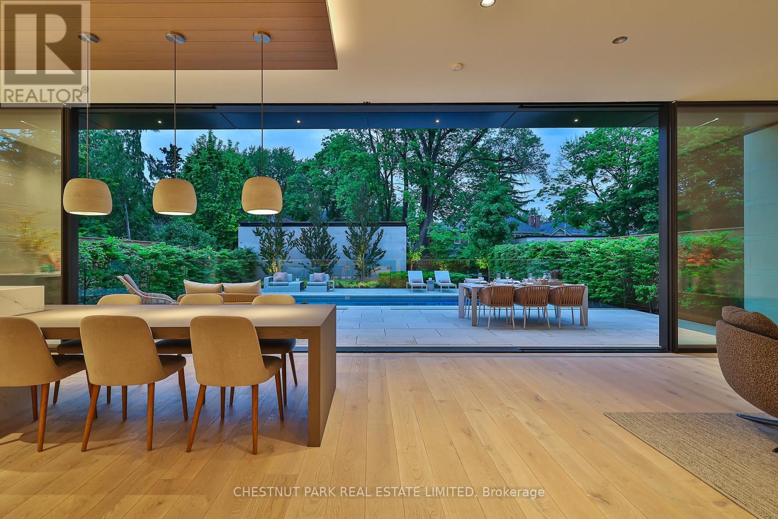 Photo 31 of 50 Teddington Park Avenue, Toronto ON