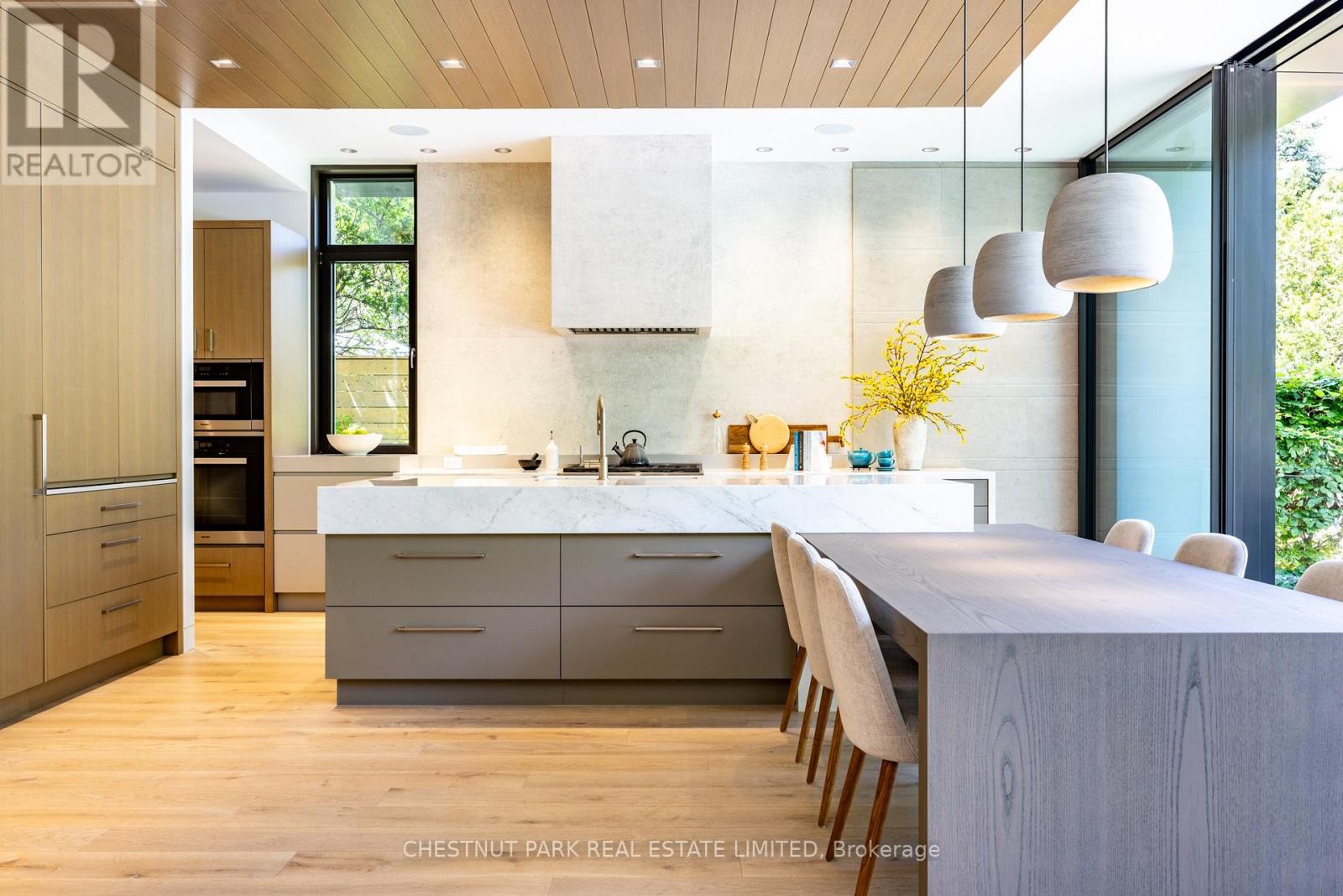 Photo 23 of 50 Teddington Park Avenue, Toronto ON