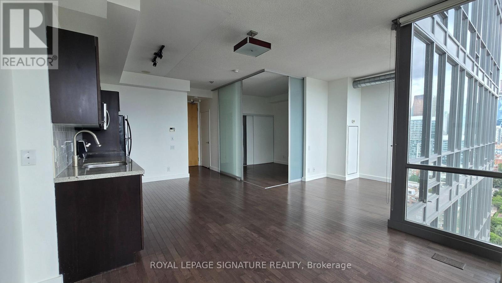 Photo 10 of 2509 33 Mill Street, Toronto ON