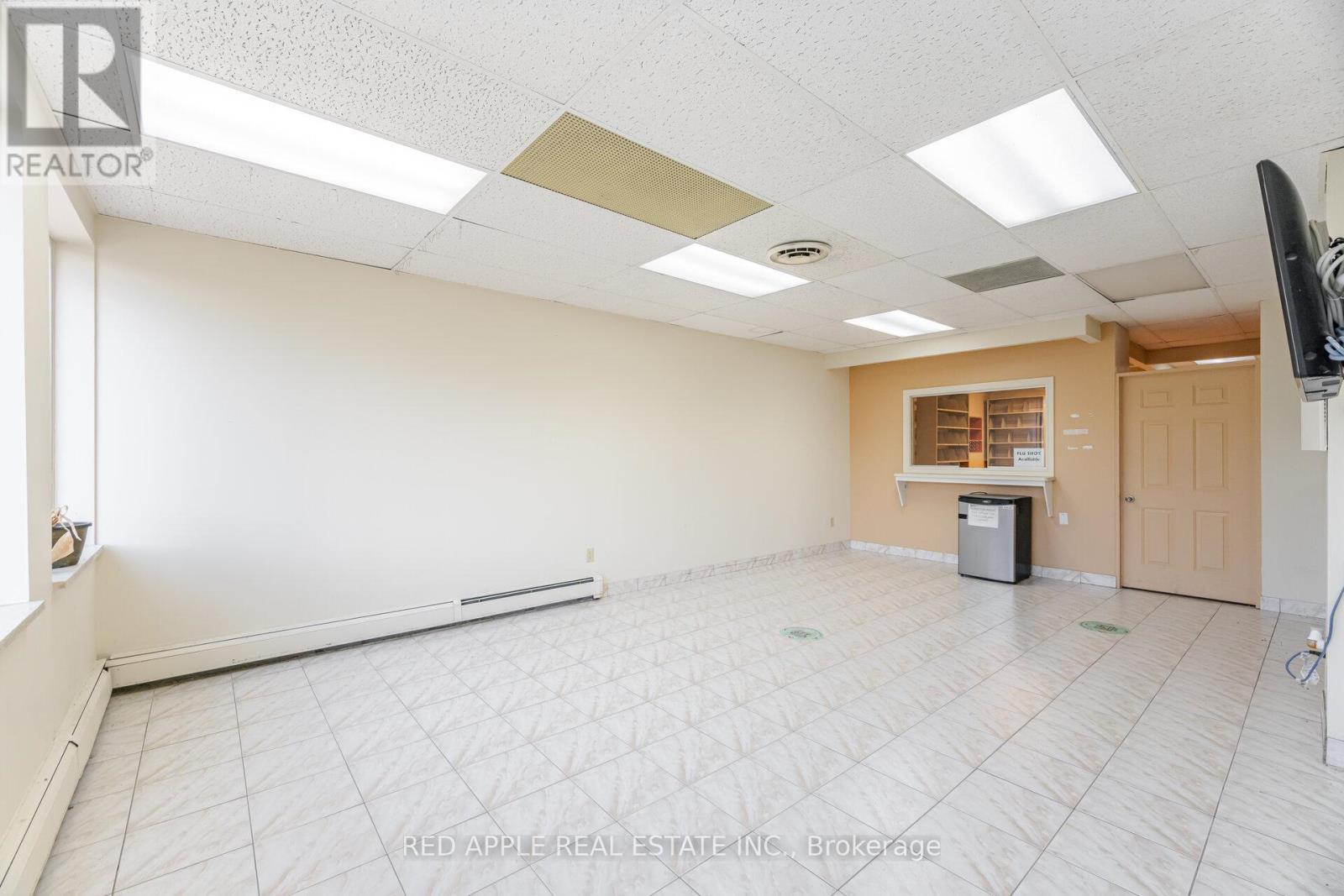 Photo 28 of 799 Bloor Street W, Toronto ON