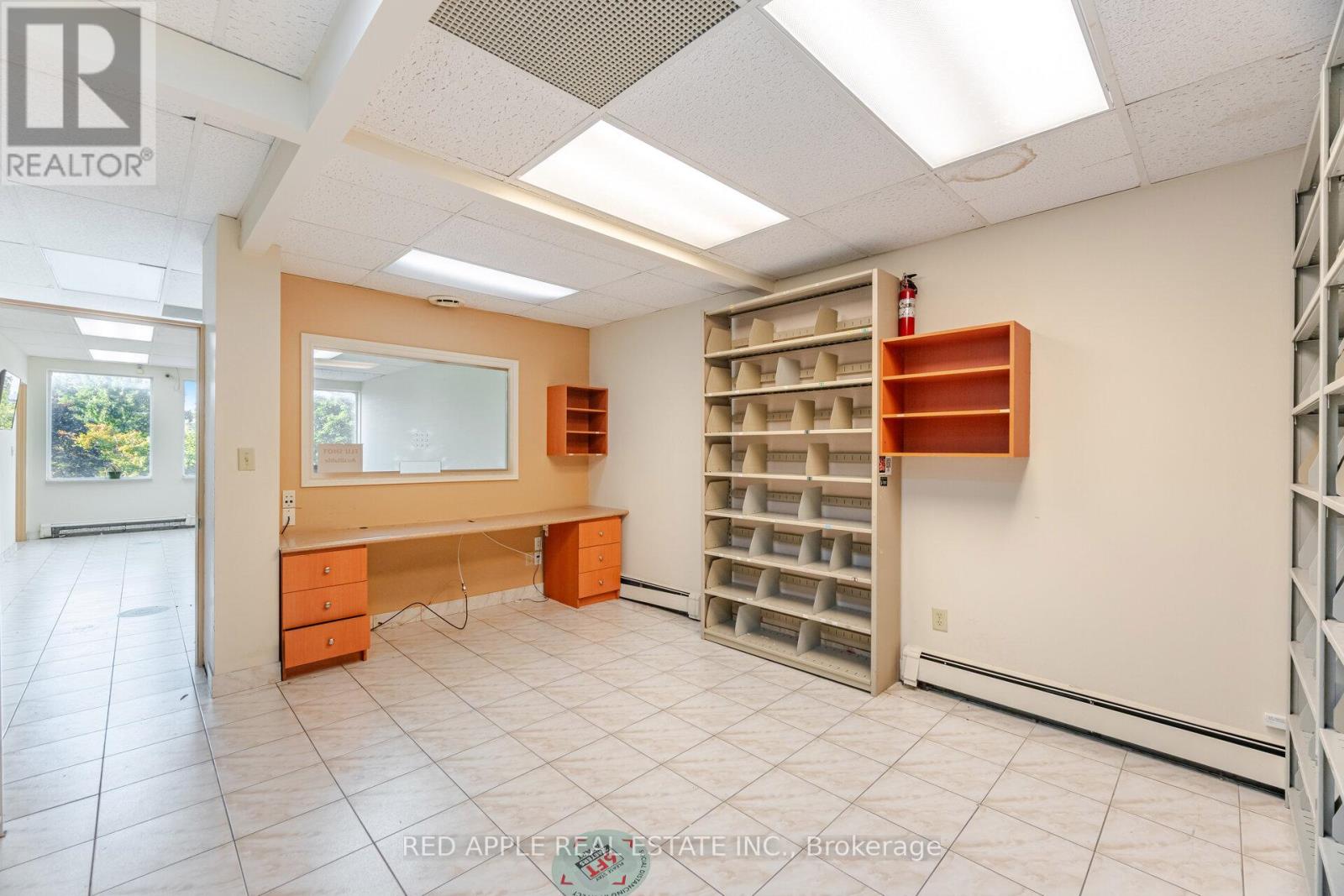 Photo 26 of 799 Bloor Street W, Toronto ON