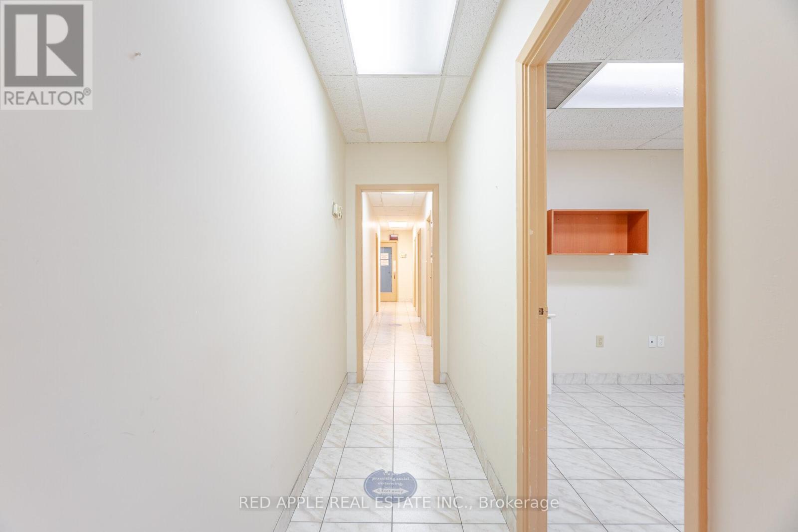 Photo 34 of 799 Bloor Street W, Toronto ON