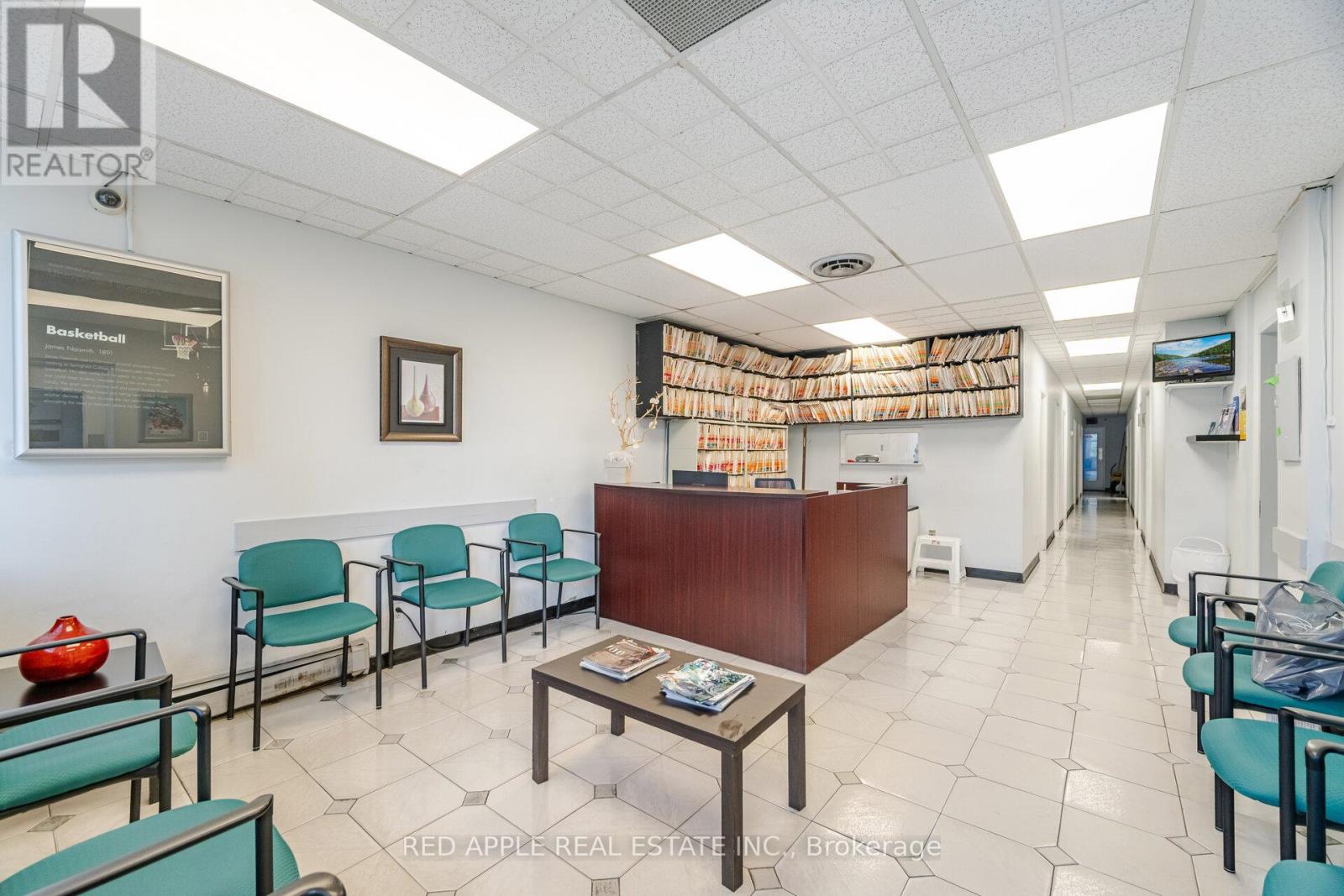 Photo 38 of 799 Bloor Street W, Toronto ON