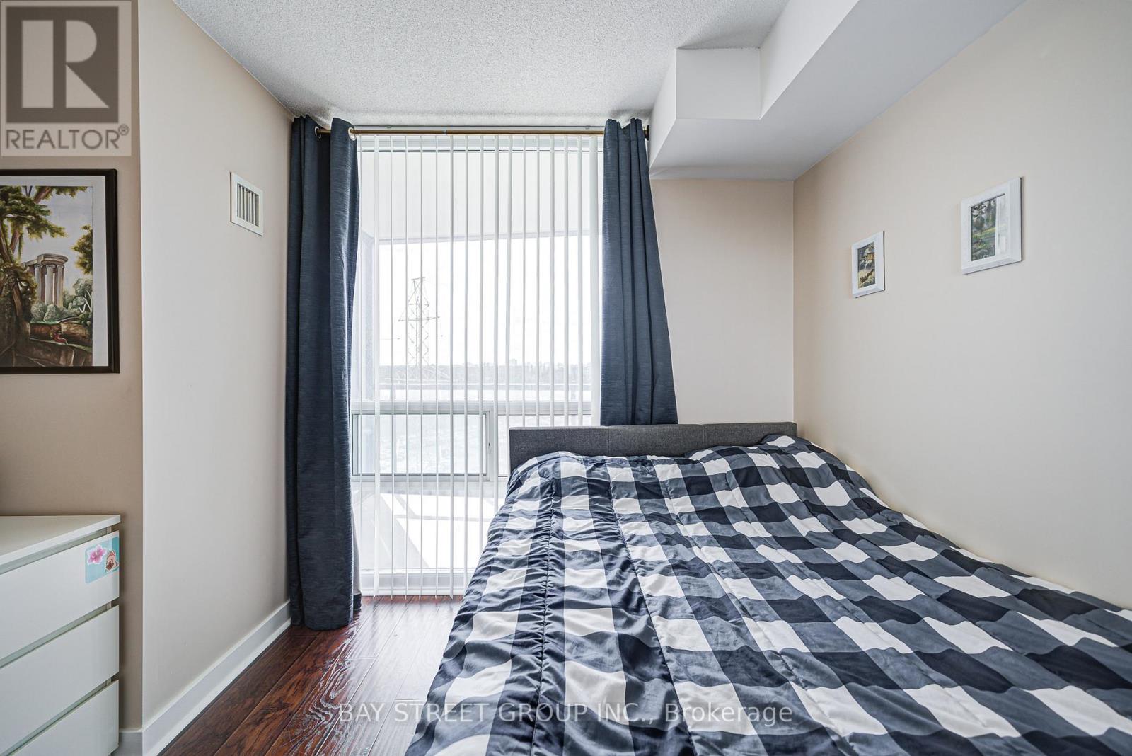 Photo 9 of 1003 5740 Yonge Street, Toronto ON