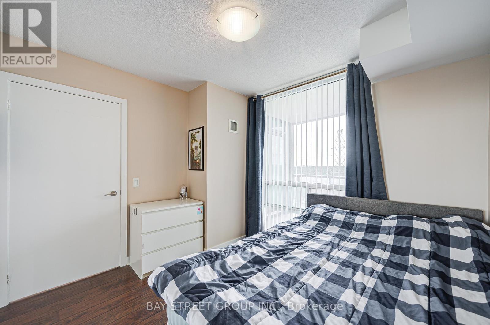 Photo 32 of 1003 5740 Yonge Street, Toronto ON