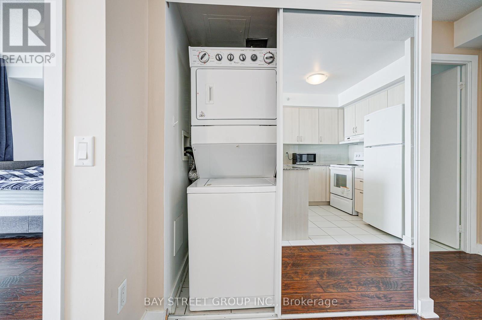 Photo 13 of 1003 5740 Yonge Street, Toronto ON