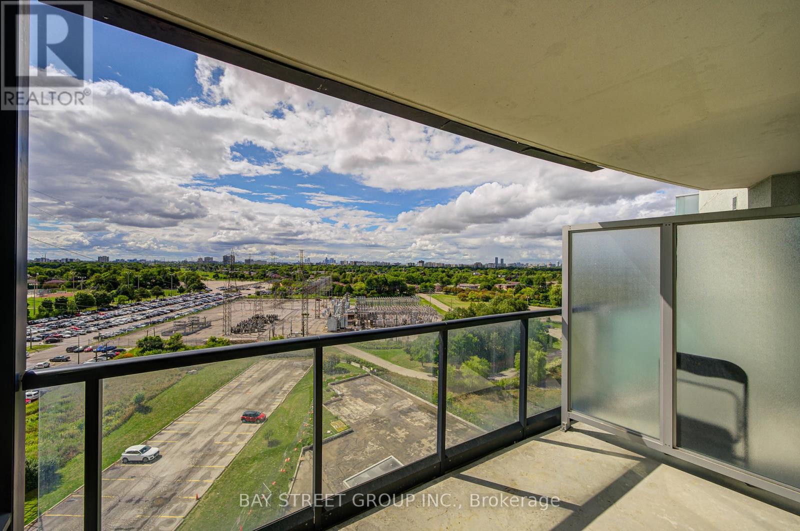 Photo 12 of 1003 5740 Yonge Street, Toronto ON