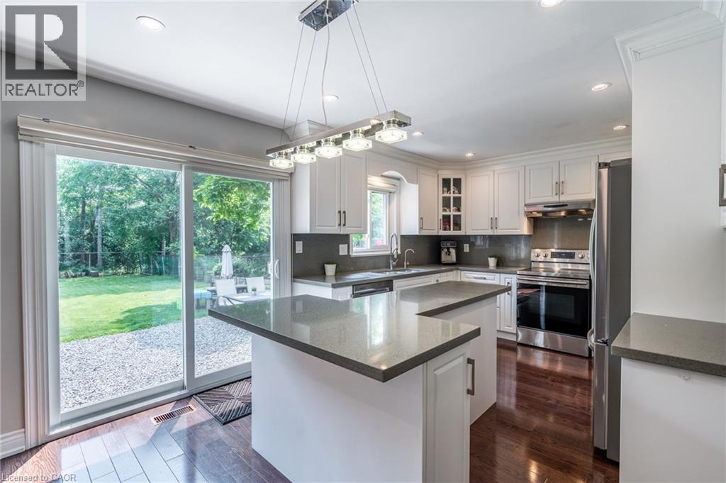 Photo 46 of 2445 Cavendish Drive, Burlington ON