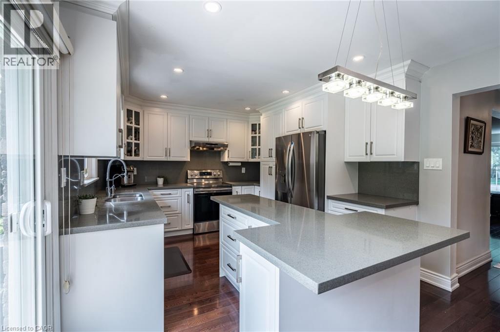 Photo 44 of 2445 Cavendish Drive, Burlington ON