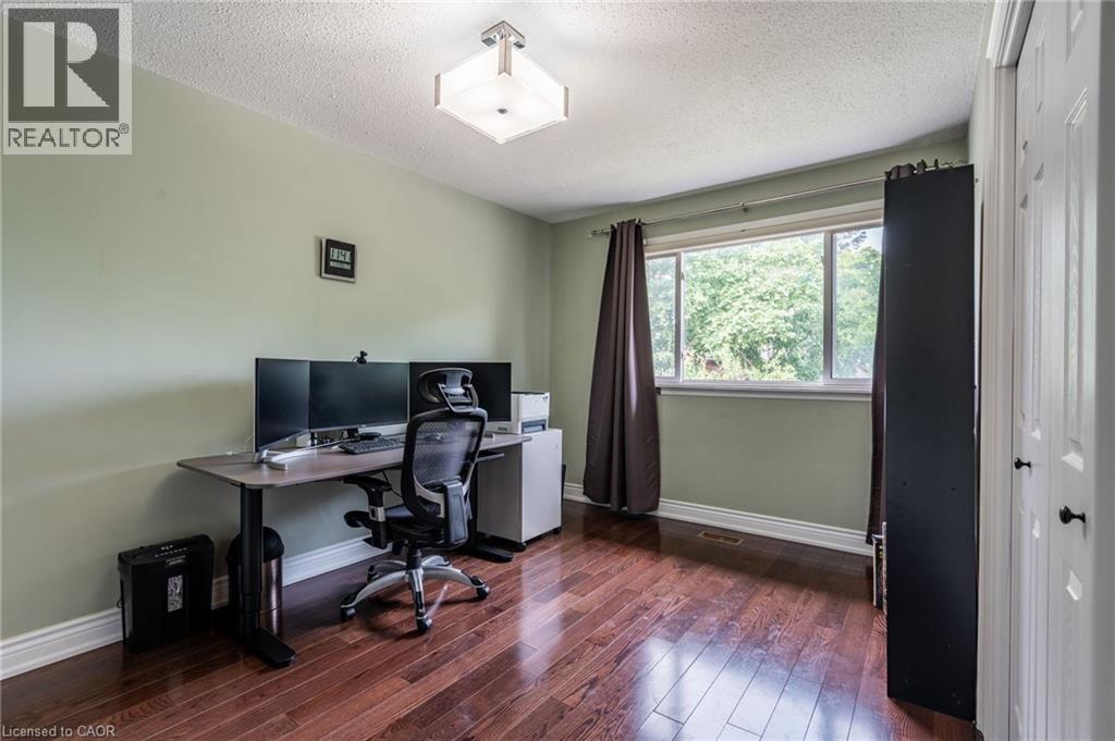 Photo 25 of 2445 Cavendish Drive, Burlington ON