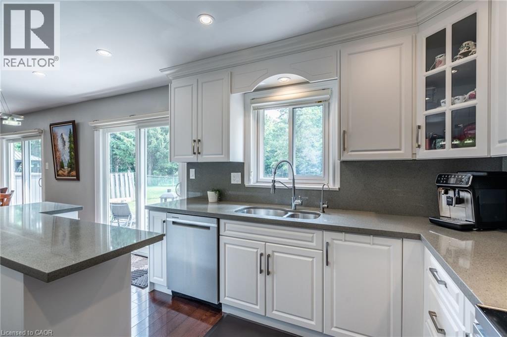 Photo 41 of 2445 Cavendish Drive, Burlington ON