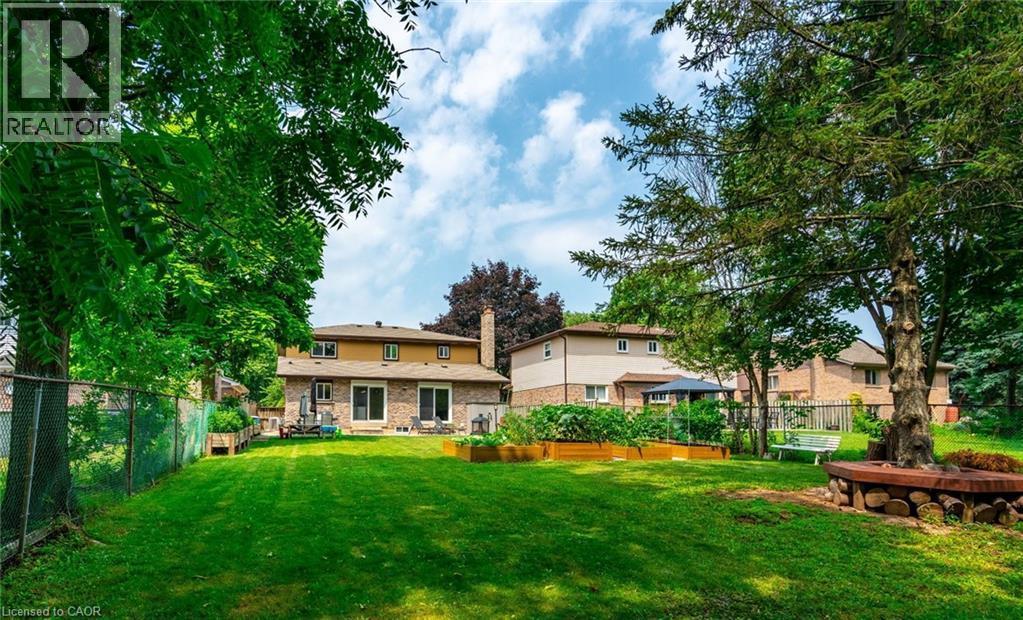 Photo 18 of 2445 Cavendish Drive, Burlington ON