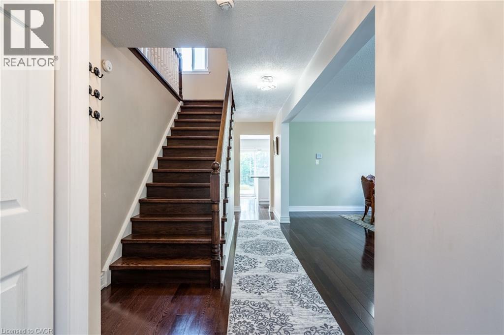 Photo 23 of 2445 Cavendish Drive, Burlington ON